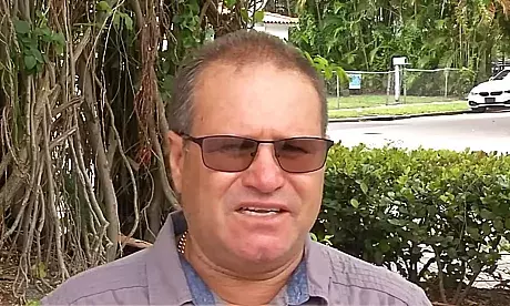 Régimen cubano niega entrada a la isla de opositor Roberto Álvarez